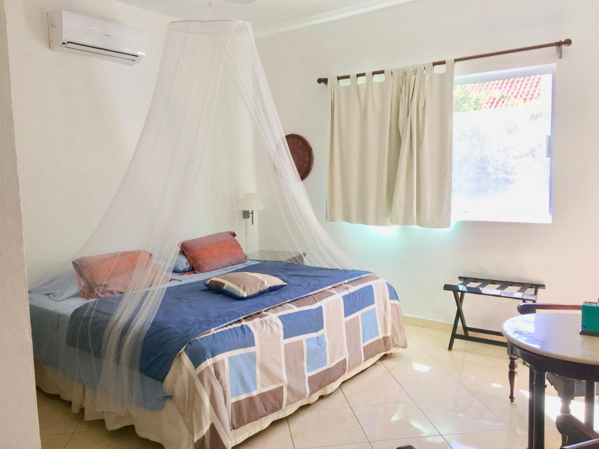 Esquina De La Felicidad De Playacar Bed & Breakfast ปลายาเดลการ์เมน ภายนอก รูปภาพ