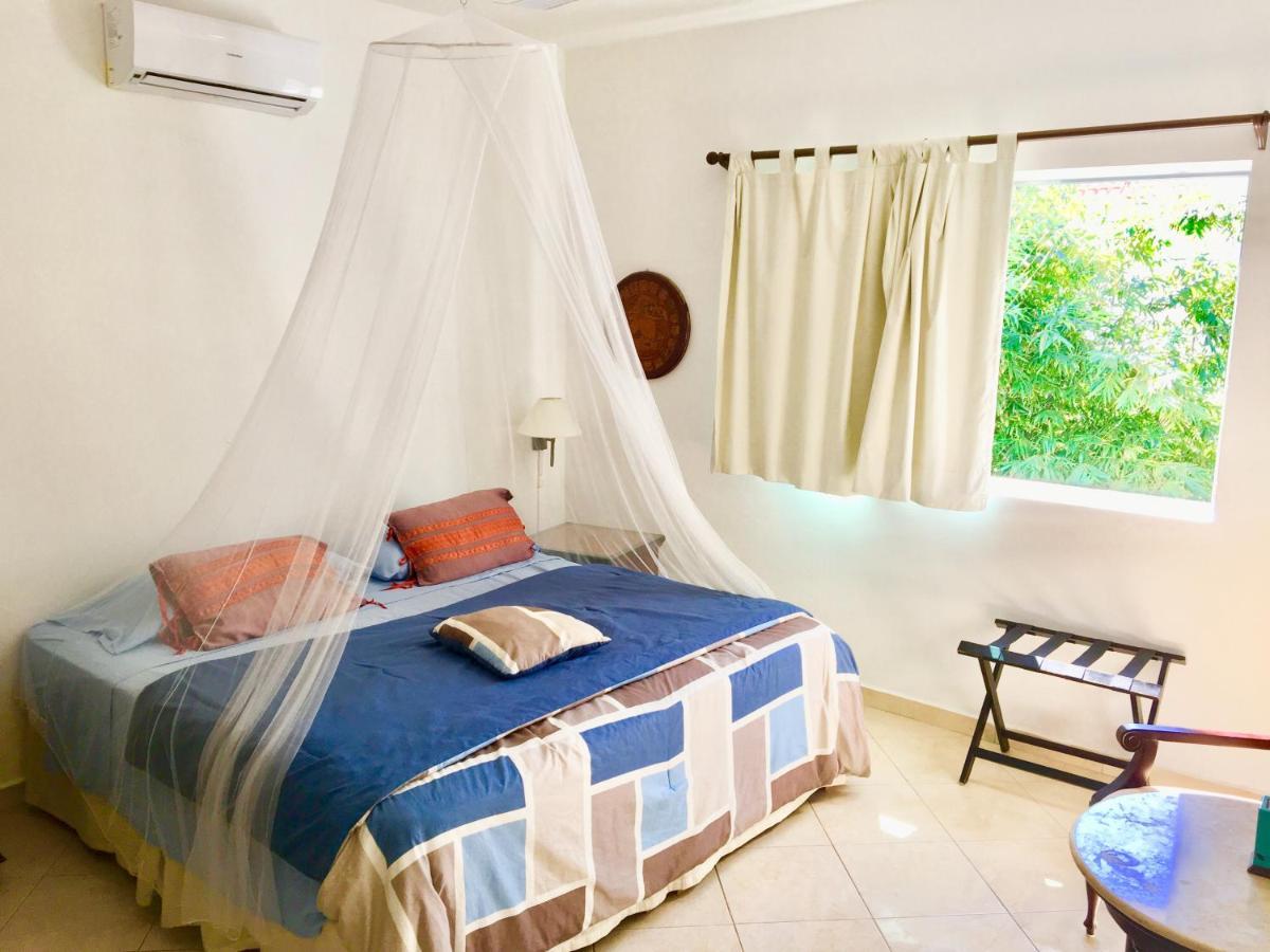 Esquina De La Felicidad De Playacar Bed & Breakfast ปลายาเดลการ์เมน ภายนอก รูปภาพ