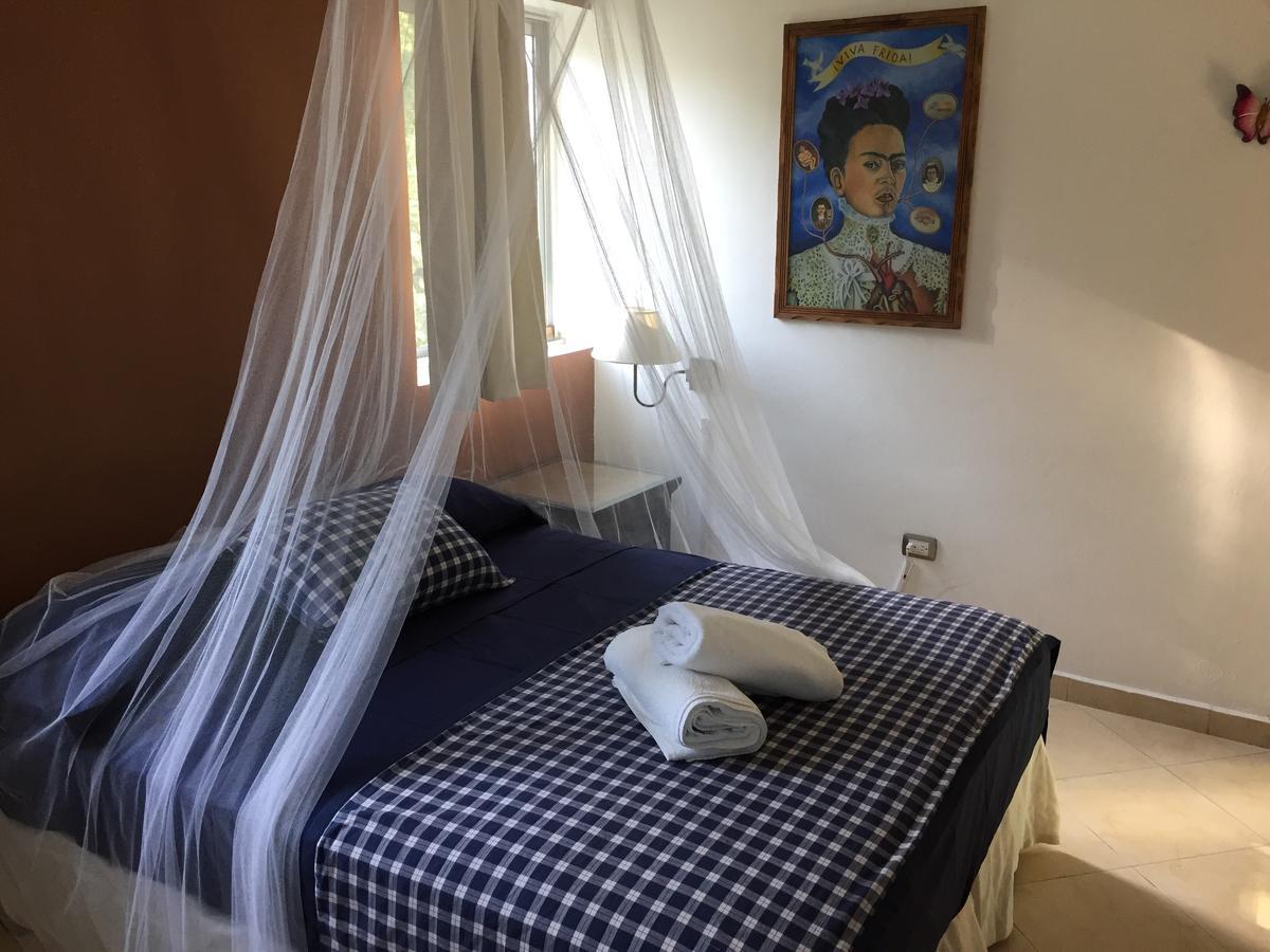 Esquina De La Felicidad De Playacar Bed & Breakfast ปลายาเดลการ์เมน ภายนอก รูปภาพ