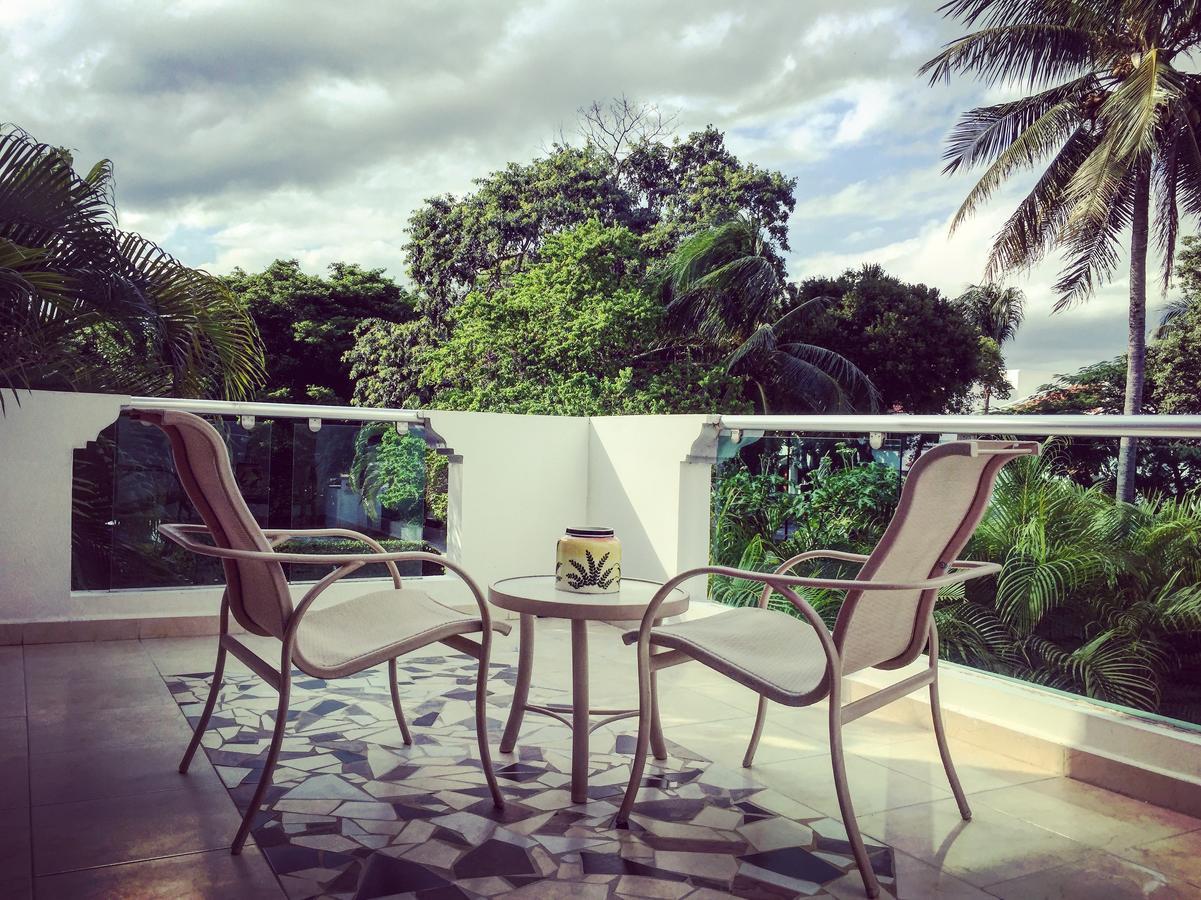 Esquina De La Felicidad De Playacar Bed & Breakfast ปลายาเดลการ์เมน ภายนอก รูปภาพ
